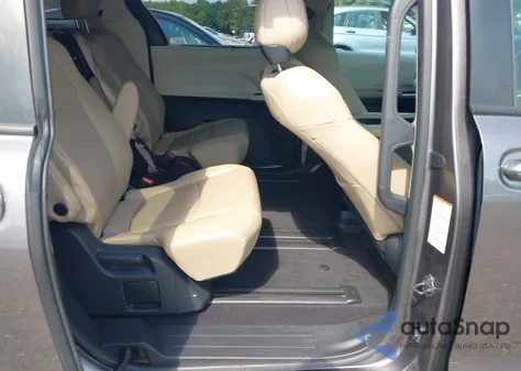 2021 Toyota Sienna Xle from USA, damaged, VIN 5TDYRKEC1MS071251